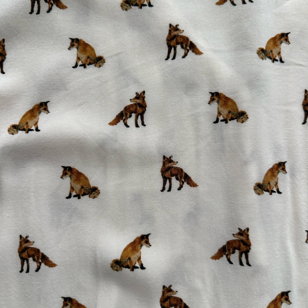 Red Camel Cream Fox Animal Print Blouse medium - Picture 6 of 6
